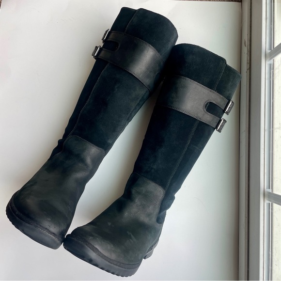 *SOLD* UGG Zarina Tall Boot - Picture 2 of 12